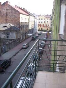 lokal w kamienicy św. kingi widok z balkonu
